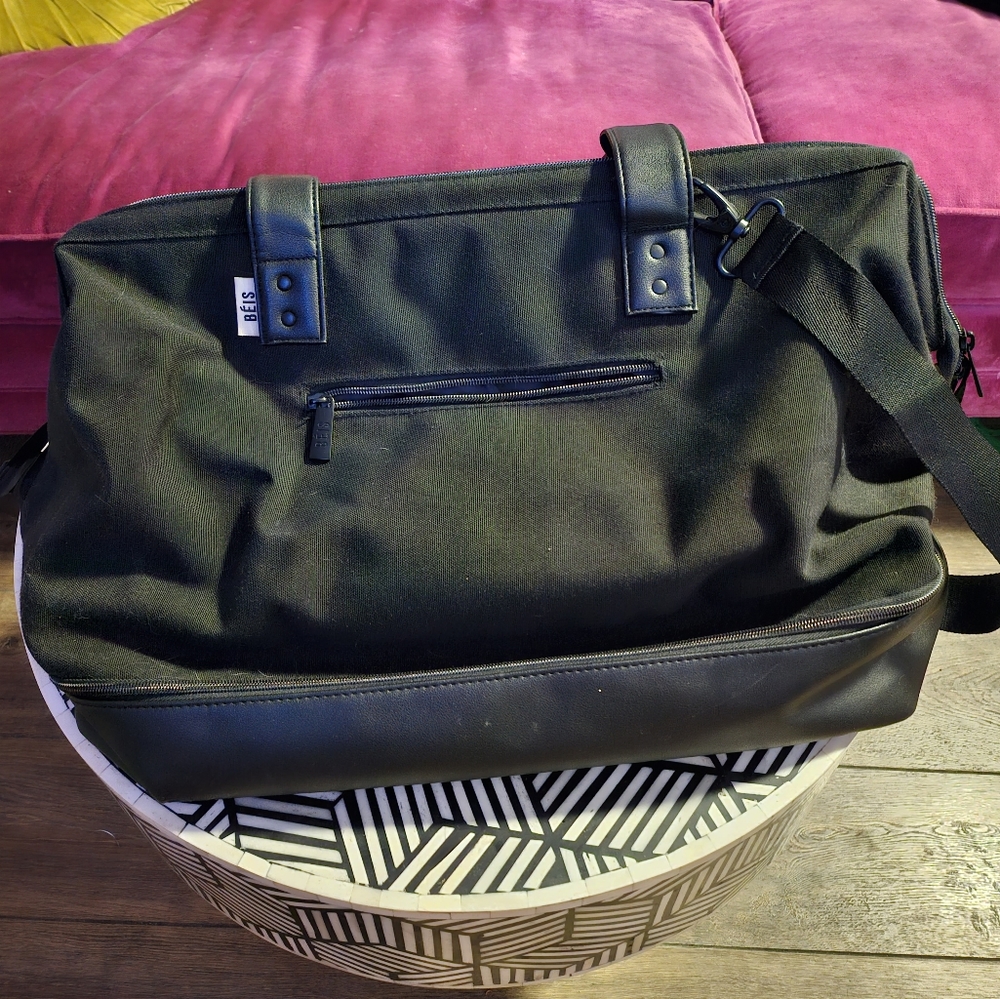 Beis Weekender bag